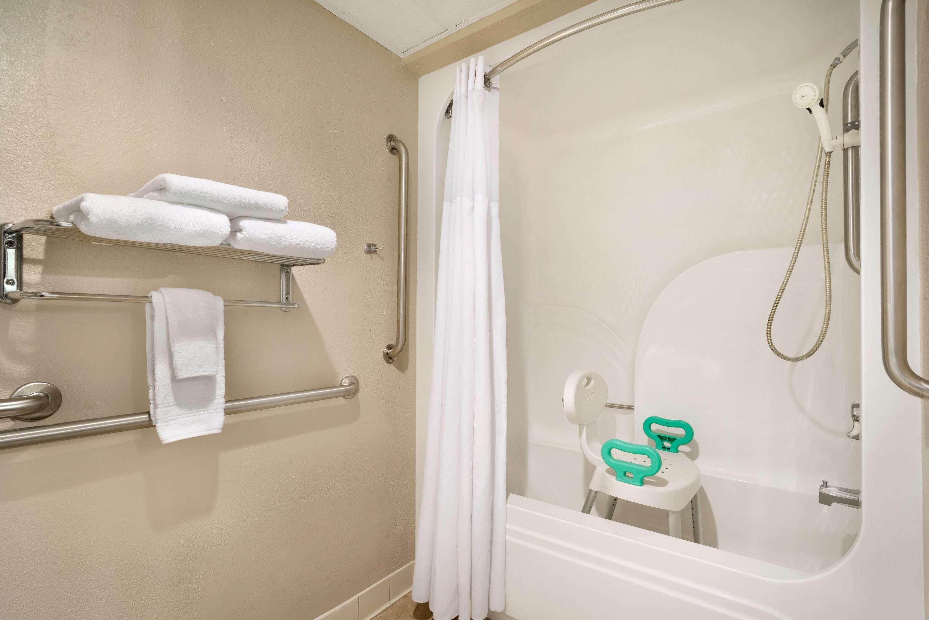 מלון Super 8 By Wyndham Chambersburg I-81 מראה חיצוני תמונה