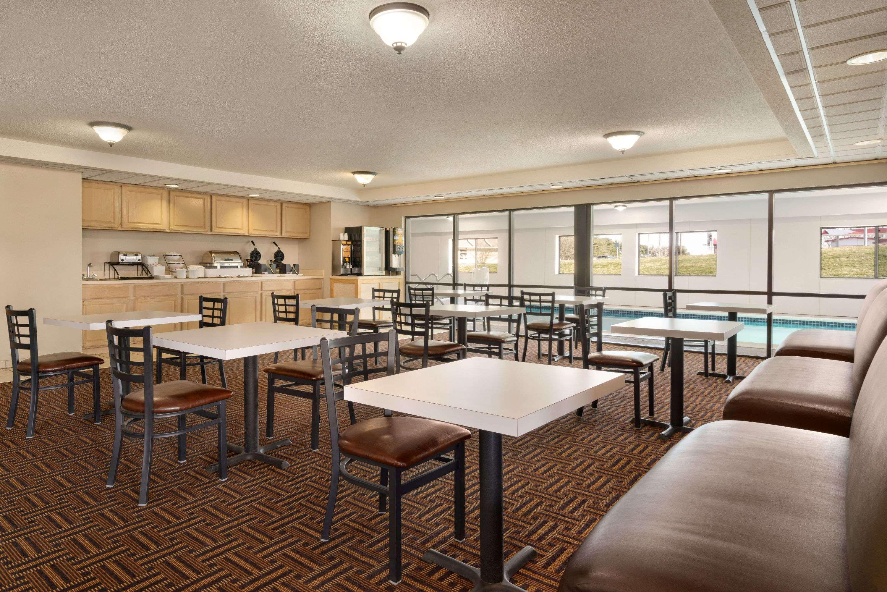 מלון Super 8 By Wyndham Chambersburg I-81 מראה חיצוני תמונה