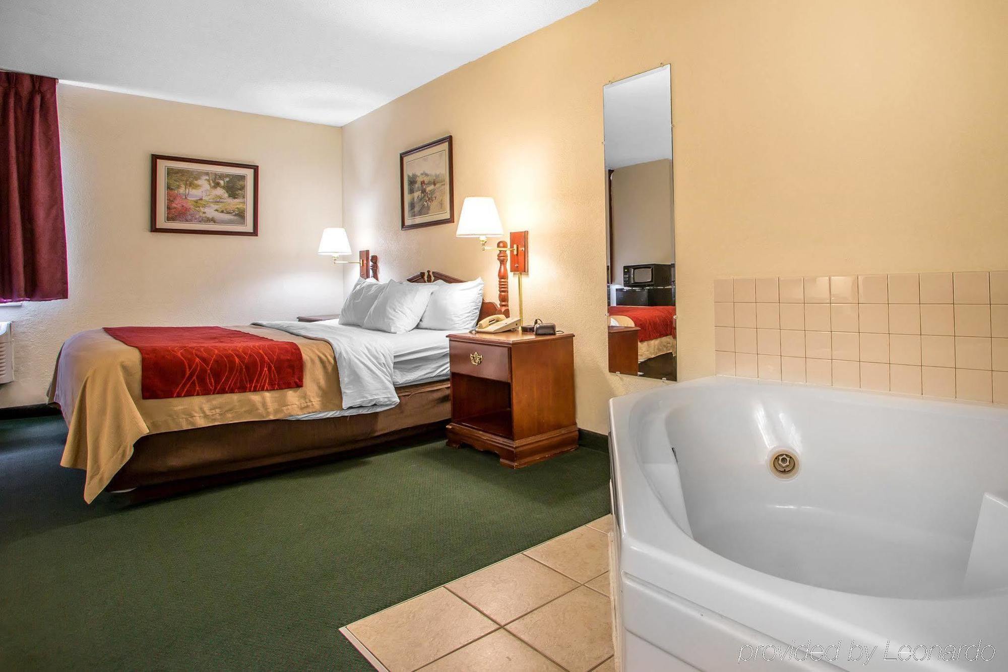 מלון Super 8 By Wyndham Chambersburg I-81 מראה חיצוני תמונה