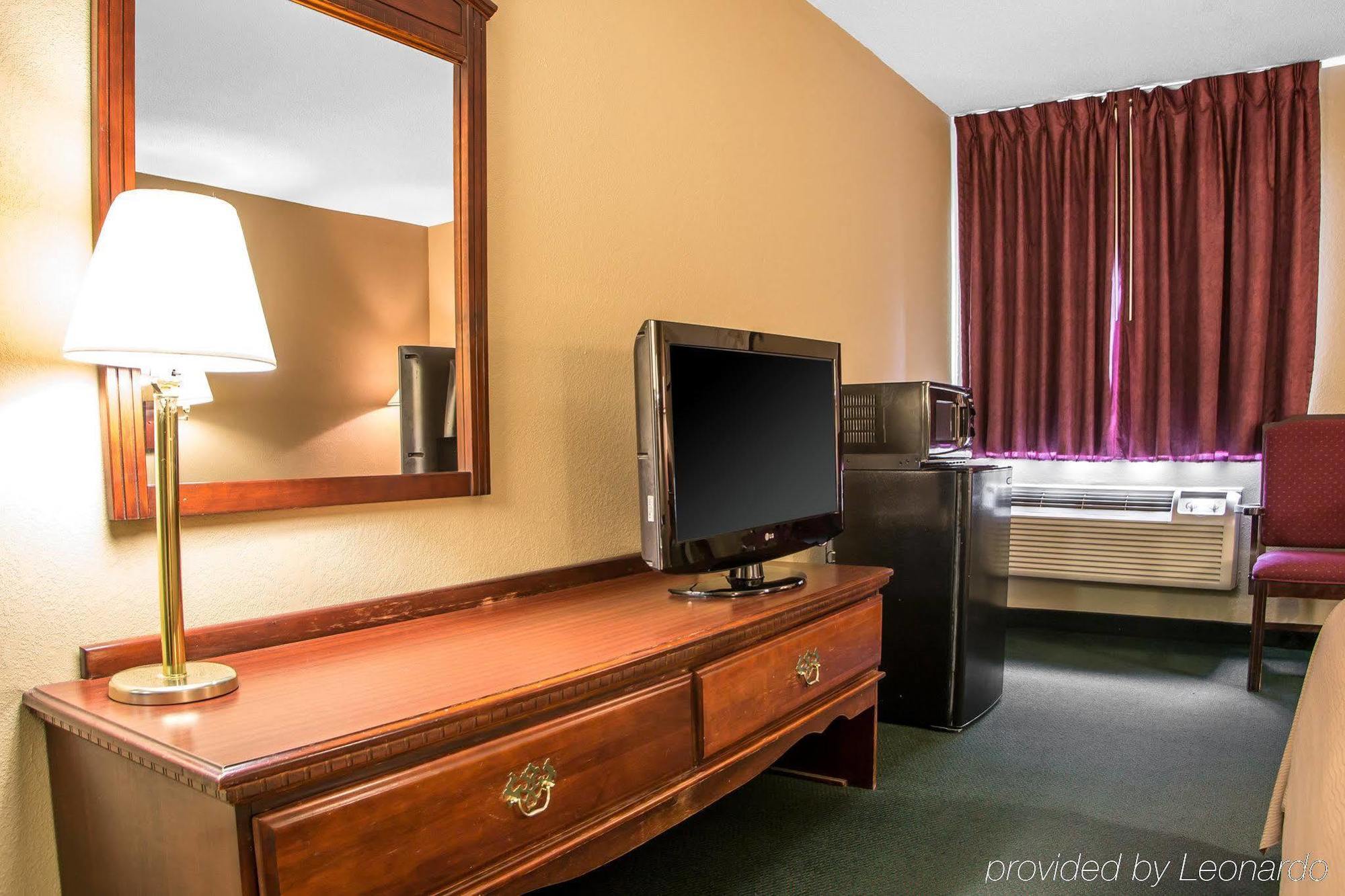 מלון Super 8 By Wyndham Chambersburg I-81 מראה חיצוני תמונה
