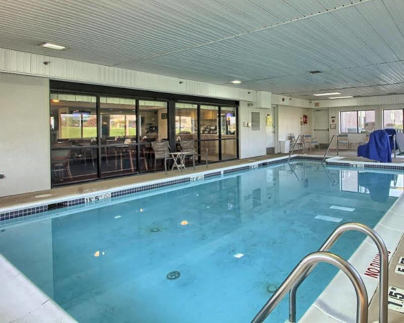 מלון Super 8 By Wyndham Chambersburg I-81 מראה חיצוני תמונה