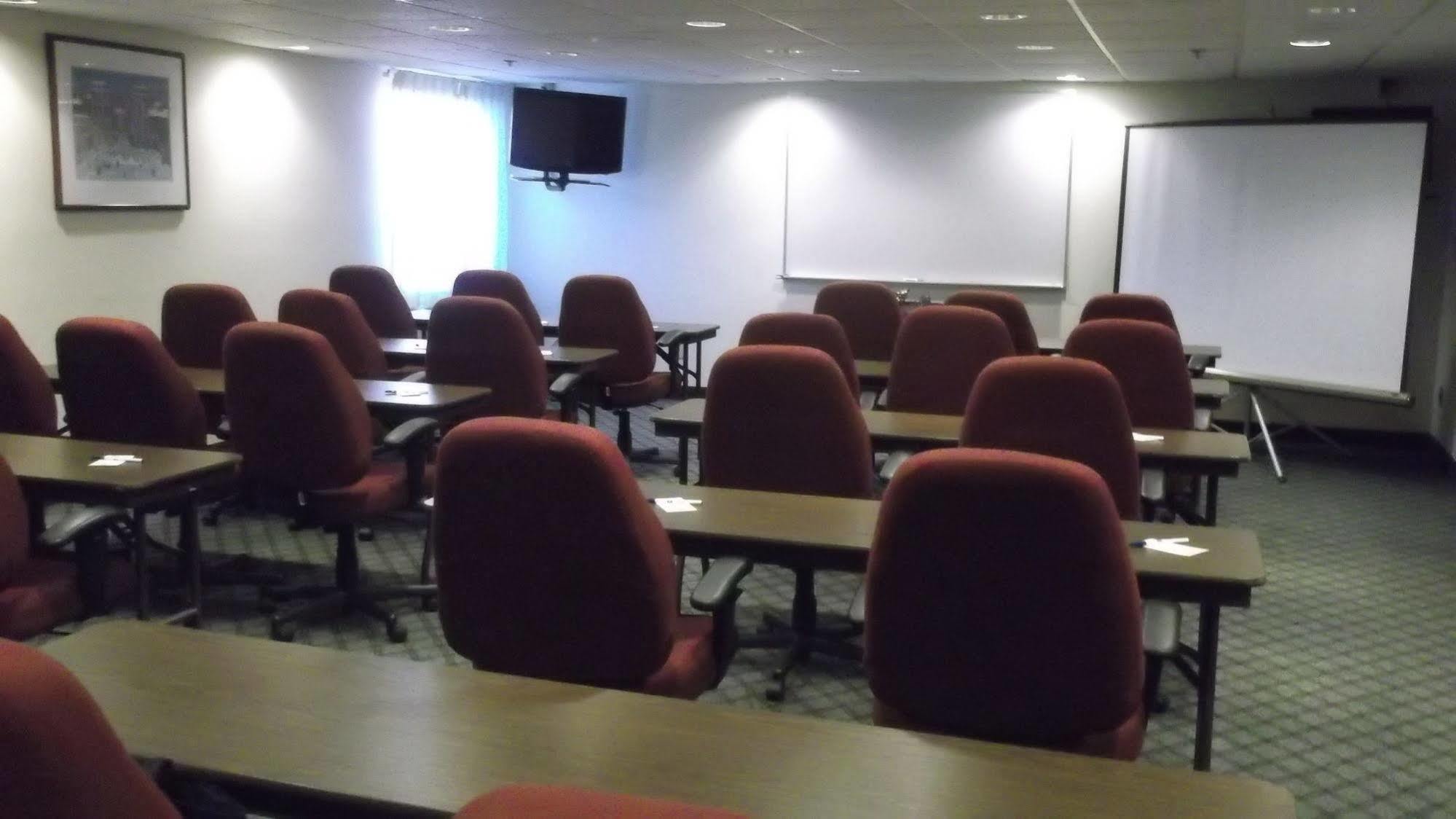 מלון Super 8 By Wyndham Chambersburg I-81 מראה חיצוני תמונה